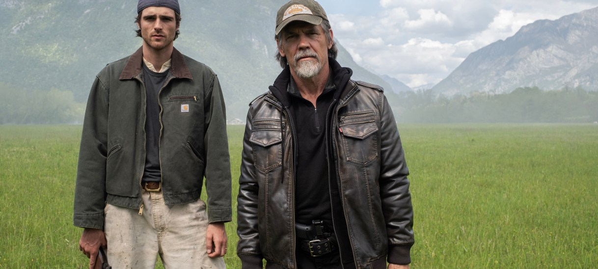 A Stellar Cast Can’t Save The Dog Stars From an Undercooked&nbsp;Script